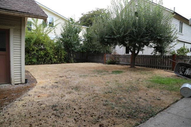 Building Photo - 3 bed 2 bath on OSU Campus