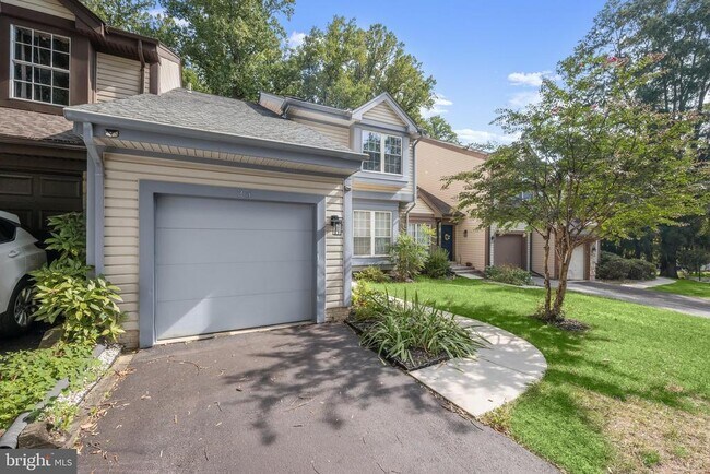 Building Photo - 25 Tivoli Lake Ct