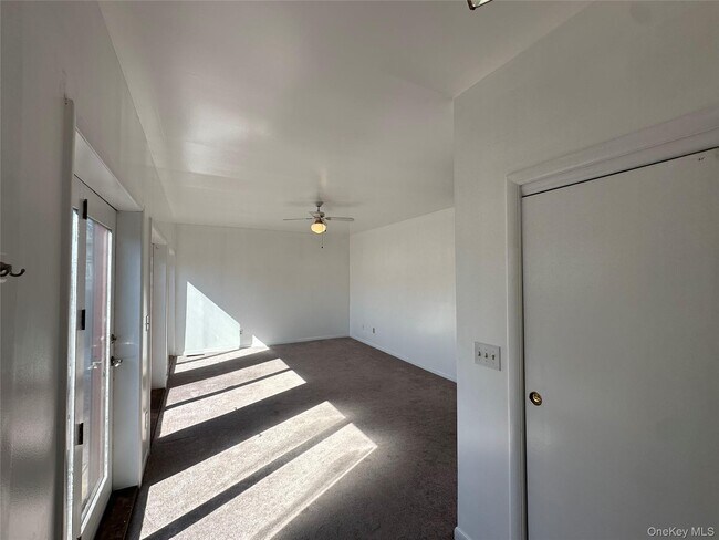 Building Photo - 165 Ulster Ave