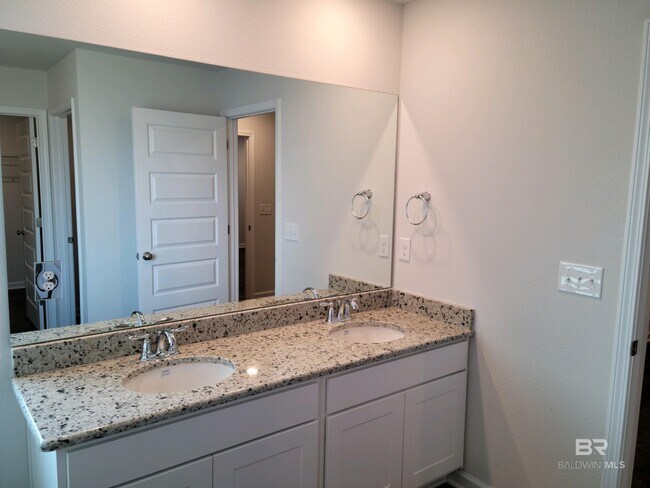 Building Photo - 10558 Ruffian Rte