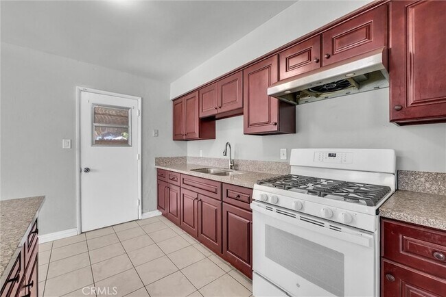 Building Photo - 9323 Sage Ave