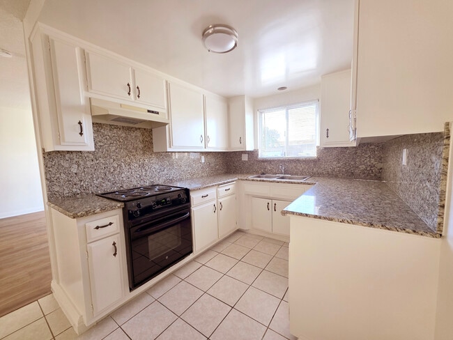 Building Photo - 2174 W 237th St