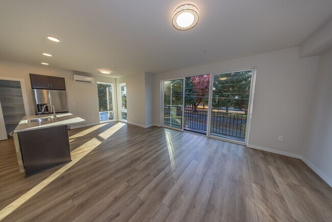 Building Photo - Brand New! - 2 Bedr in Gated Community - Free xfinity Internet