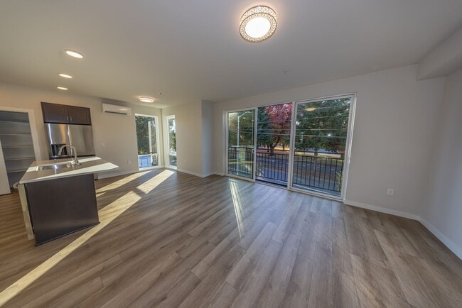 Building Photo - Brand New! - 2 Bedroom Apartment in Vancou...