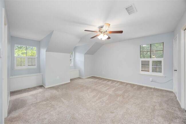 Building Photo - 11 Alden Glen Ct