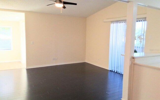 Building Photo - 3044 Antique Oaks Cir
