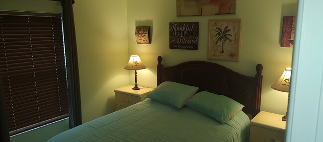 Building Photo - "Charming 2-Bed, 2-Bath Condo in Largo wit...