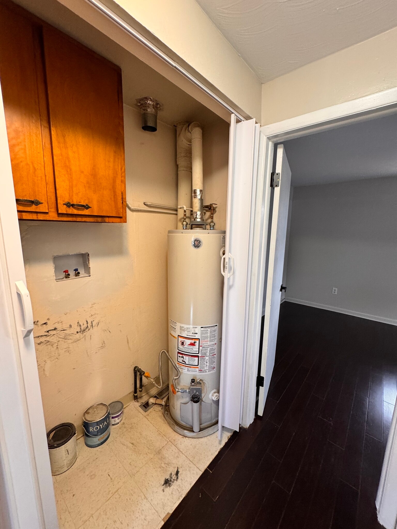 Building Photo - 10221 W 59th Pl