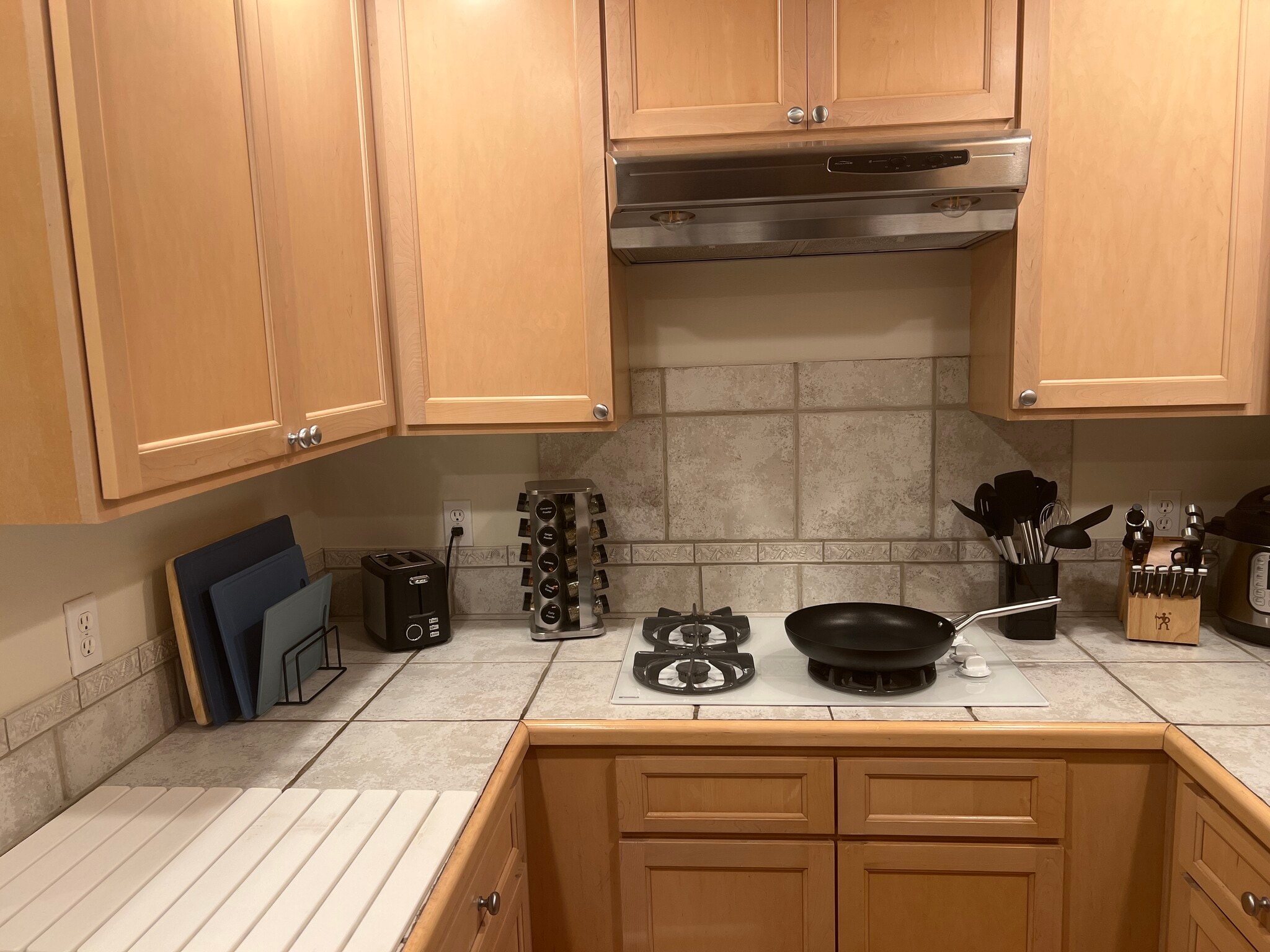 Building Photo - 4135 Chilberg Ave SW