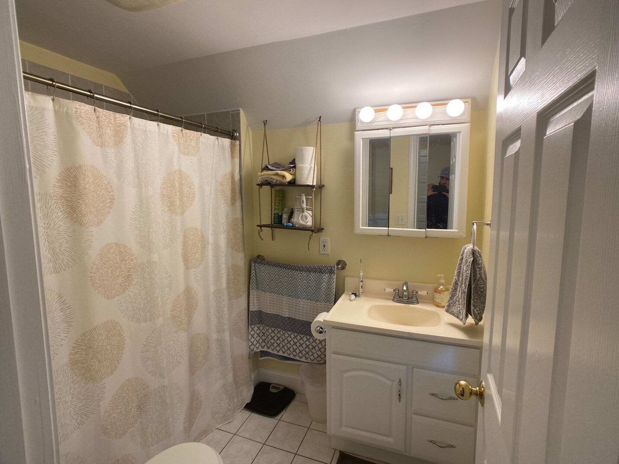 Building Photo - 8 Mendelssohn St