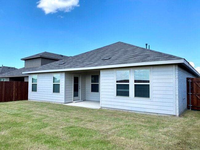 Building Photo - 5111 Knob Hl Dr