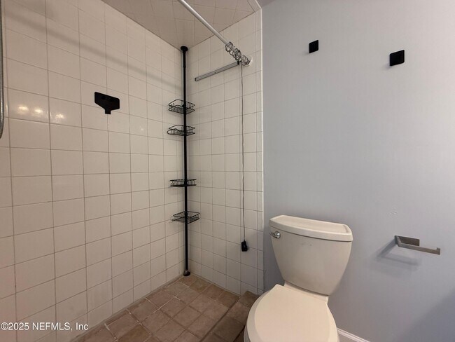 Building Photo - 1909 Layton Rd