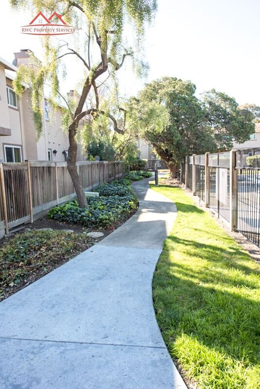 Building Photo - 1355 Sage Hen Way