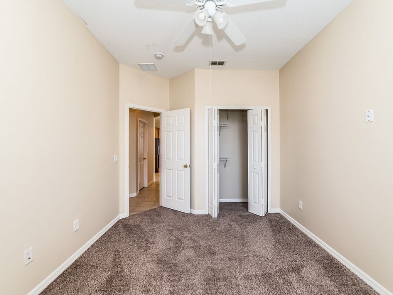 Building Photo - 9712 Heron Pointe Dr