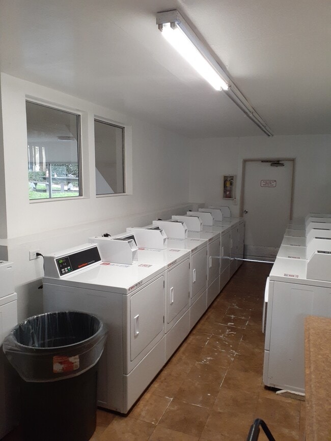 Building Photo - 7740 Redlands St