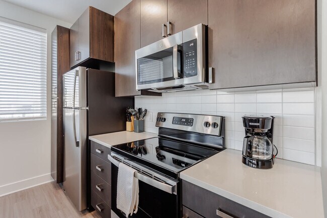 Building Photo - 228 Pike St