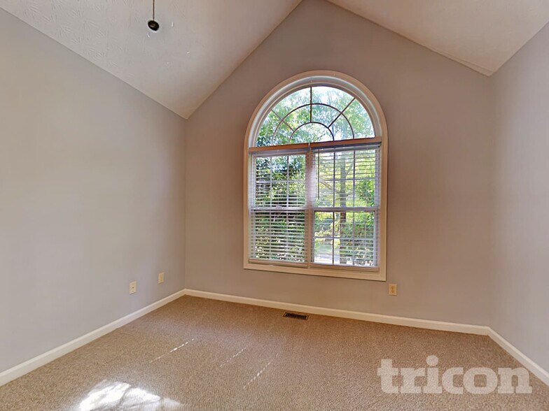 Building Photo - 5301 Brookshire Ct