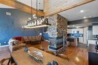 Building Photo - 8120 Stonegate Dr