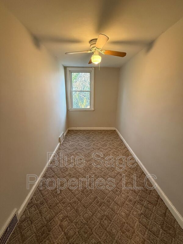 Building Photo - 37 Concord Rd