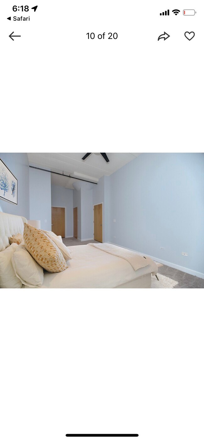 Building Photo - 221 E Cullerton St