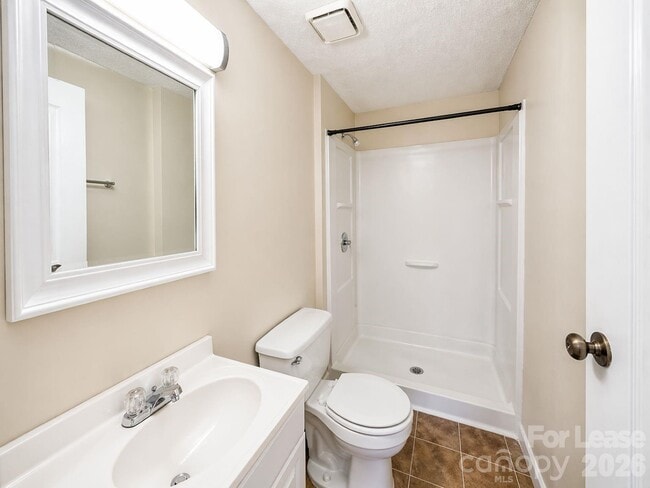 Building Photo - 9456 Lexington Cir