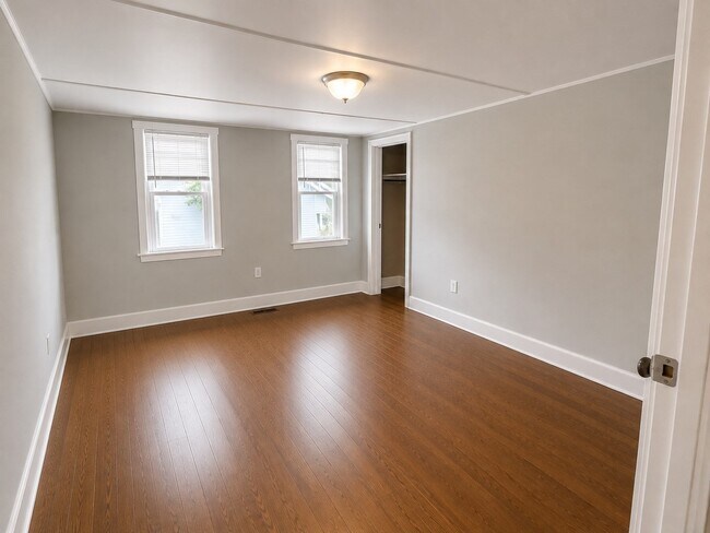 Building Photo - 16 Hazelnut Pl