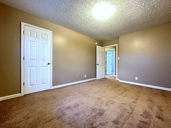 Building Photo - Single-Family in Oak Grove, KY--Deck and Large Backyard!