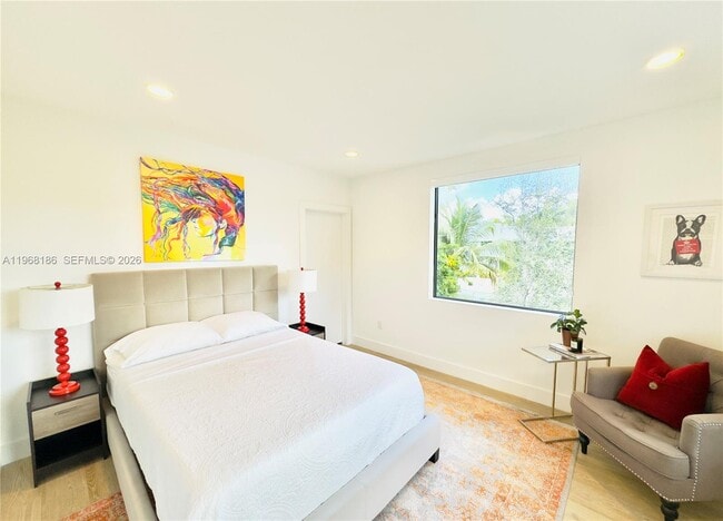 Building Photo - 2550 Overbrook St