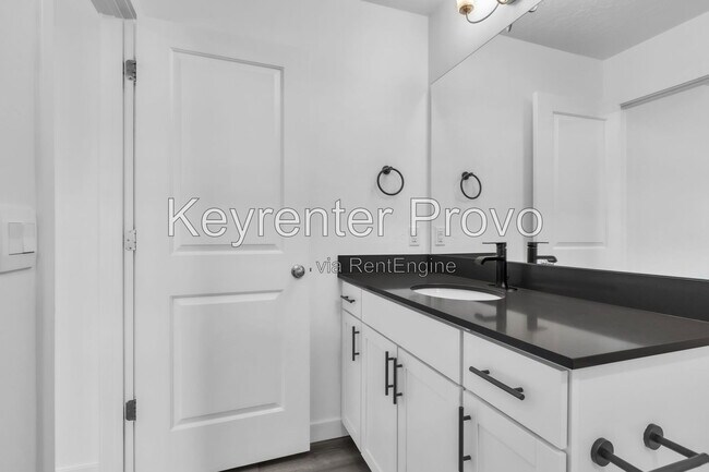 Building Photo - 1109 W Fox Run Ave