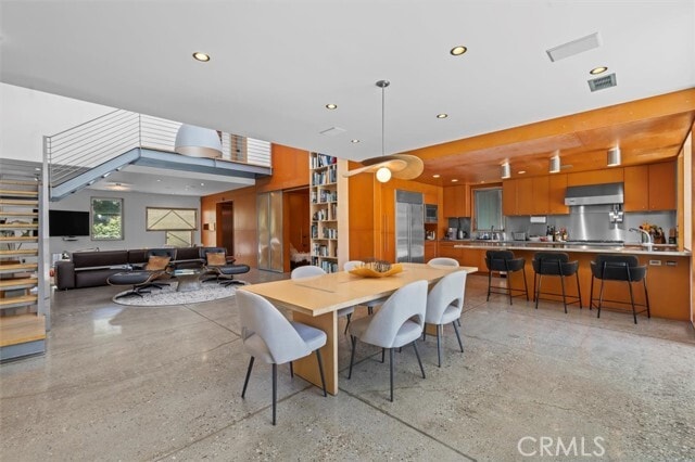 Building Photo - 604 33rd St