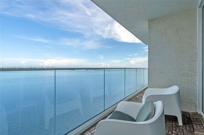 Building Photo - 800 Claughton Island Dr