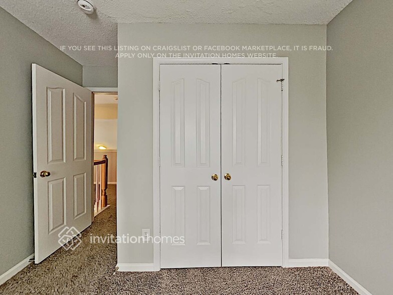 Building Photo - 11410 Larix Dr