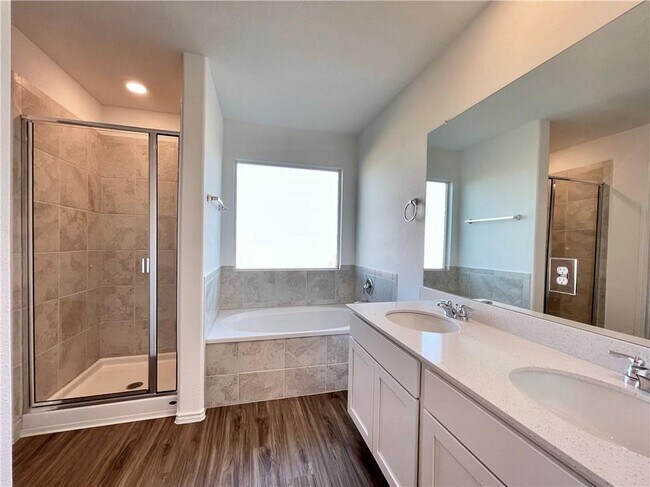 Building Photo - 126 Canley Lp