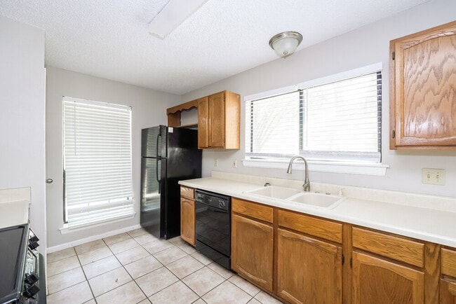 Building Photo - 241 S MacArthur Blvd