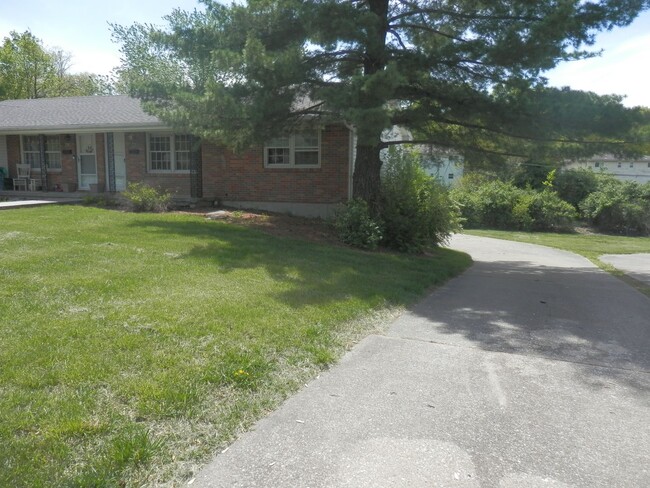Building Photo - Great 2 Bedroom Duplex In SW Columbia!