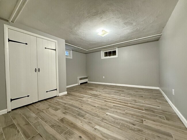 Building Photo - 3 Alaska Ave