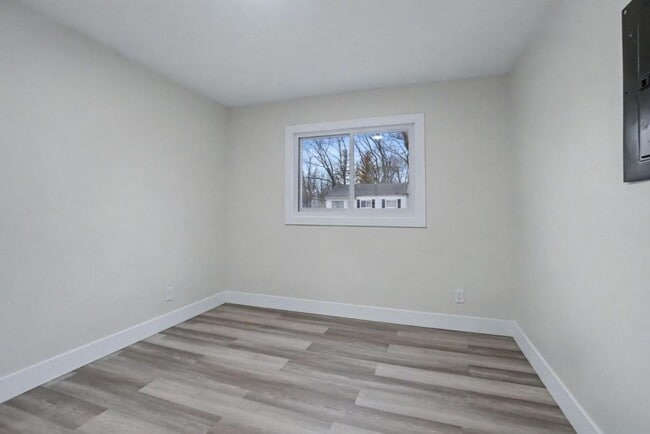 Building Photo - 4472 Curundu Ave