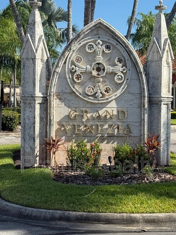 Building Photo - 2721 Via Murano