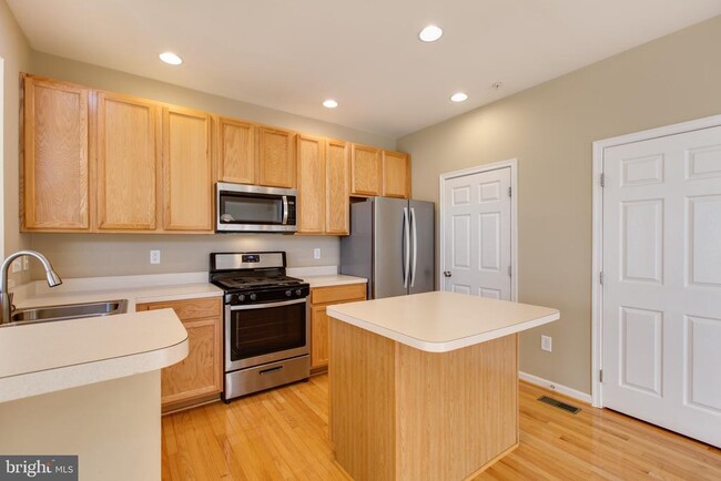 Building Photo - 7543 Maidenhead Dr
