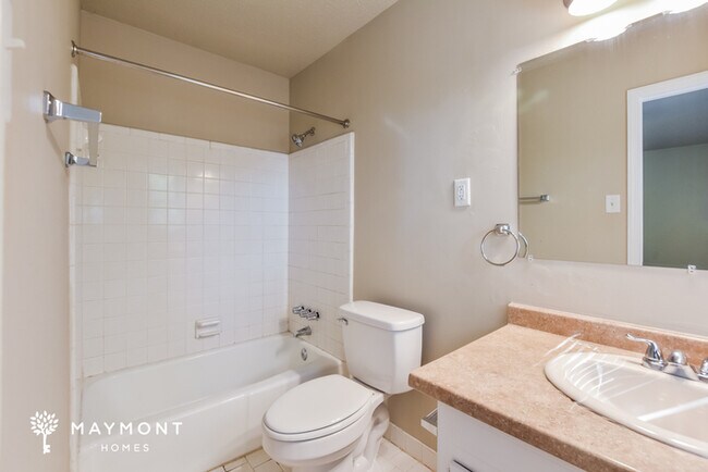 Building Photo - 2604 Pentolope Dr SE