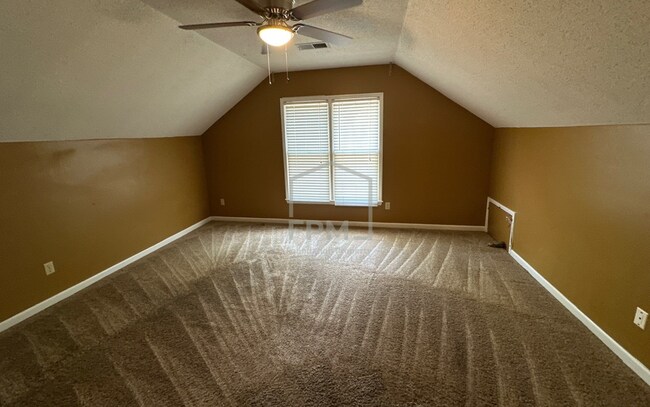 Building Photo - 8559 Chippingham Dr