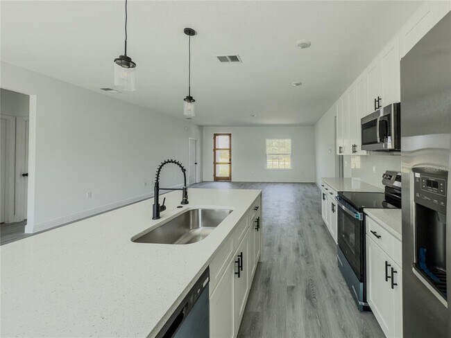 Building Photo - 4240 SW 169th Ln Rd