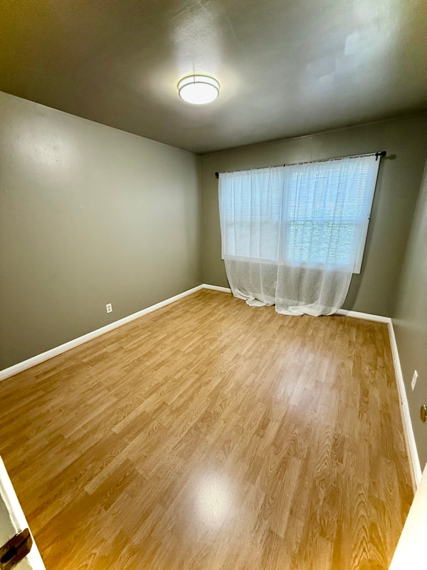 Building Photo - 701 NE 22nd Ave