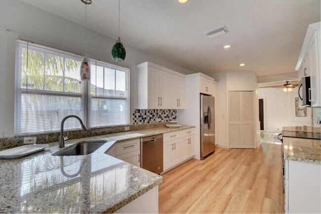 Building Photo - 232 Dixie Blvd