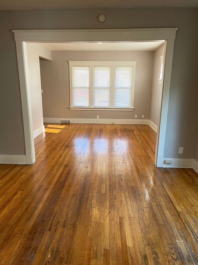 Building Photo - Florence/Minne Lusa 4 bed 2 bath house 160...