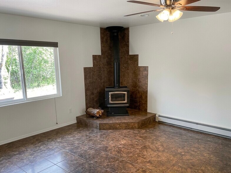 Building Photo - 2907 Riverside Dr