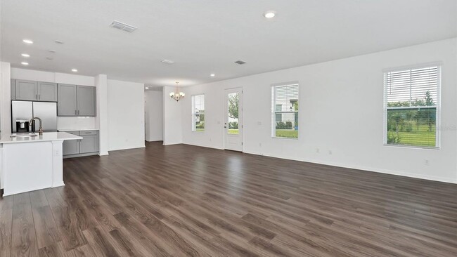 Building Photo - 1640 Sanibel Dr