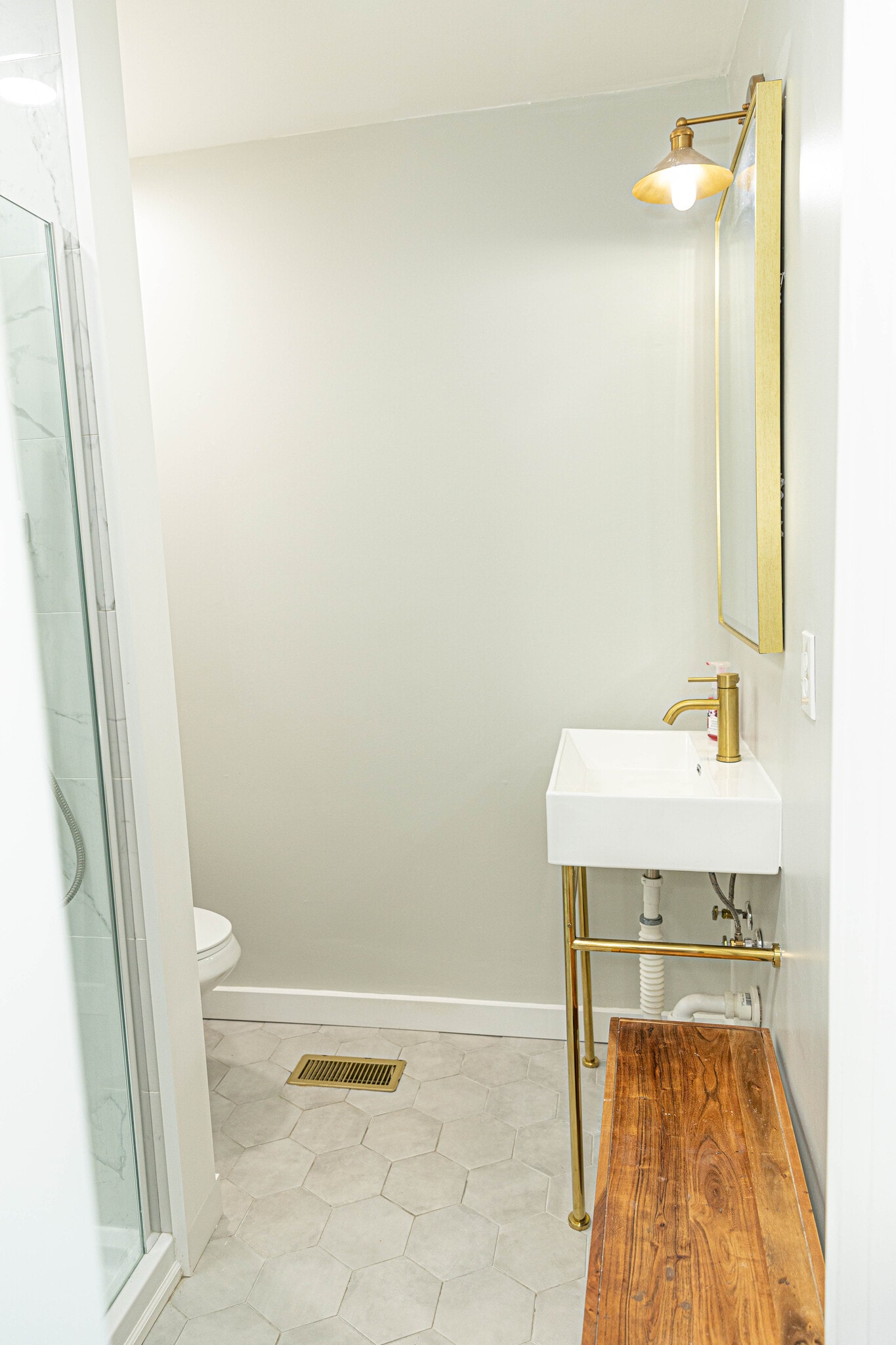 Building Photo - 212 Ambler St