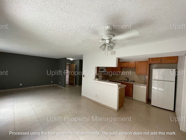Building Photo - 6811 Alvarado Rd