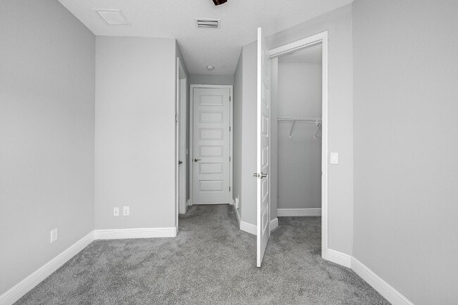 Building Photo - Live in the gorgeous, desirable Arrivas Vi...
